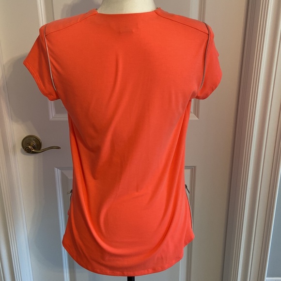 Beautiful Coral Zipper Detail Nygard T Shirt. Size XS-Small - Picture 7 of 9